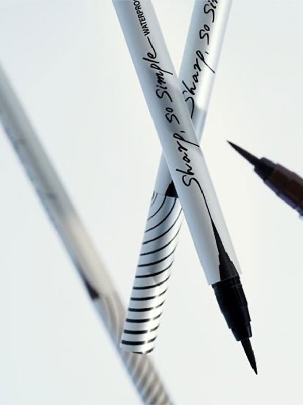 CLIO Sharp So Simple Waterproof Pen Liner - 01 Black